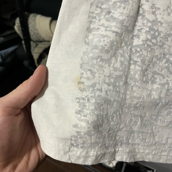 Chic Graphic Print Women's Tee - Picture 4 of 4